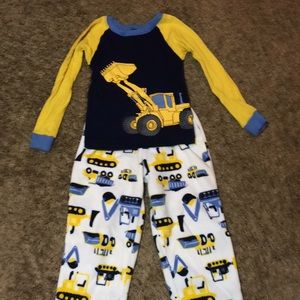 Boys sz 4t pajamas