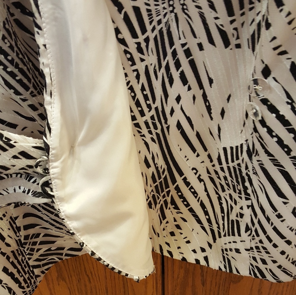 Blazer - Picture 5 of 5