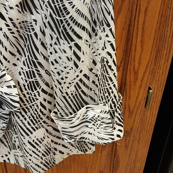 Blazer - Picture 4 of 5