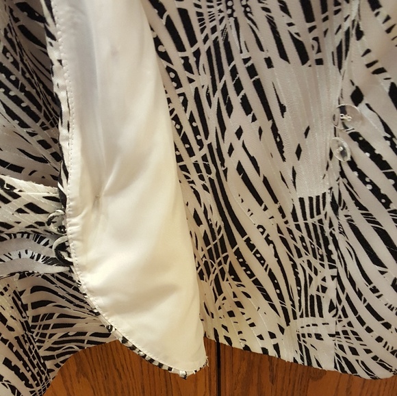 Blazer - Picture 5 of 5