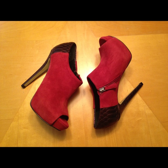 Boutique 9 Women's Colton Open Toe Booty - Picture 2 of 7