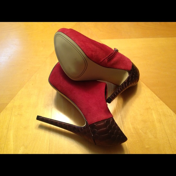 Boutique 9 Women's Colton Open Toe Booty - Picture 4 of 7