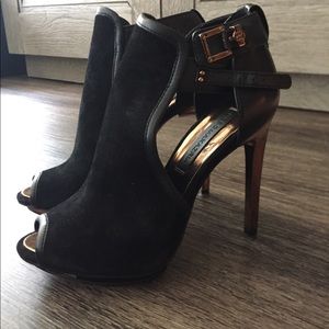 BCBG Max Azria black Heels