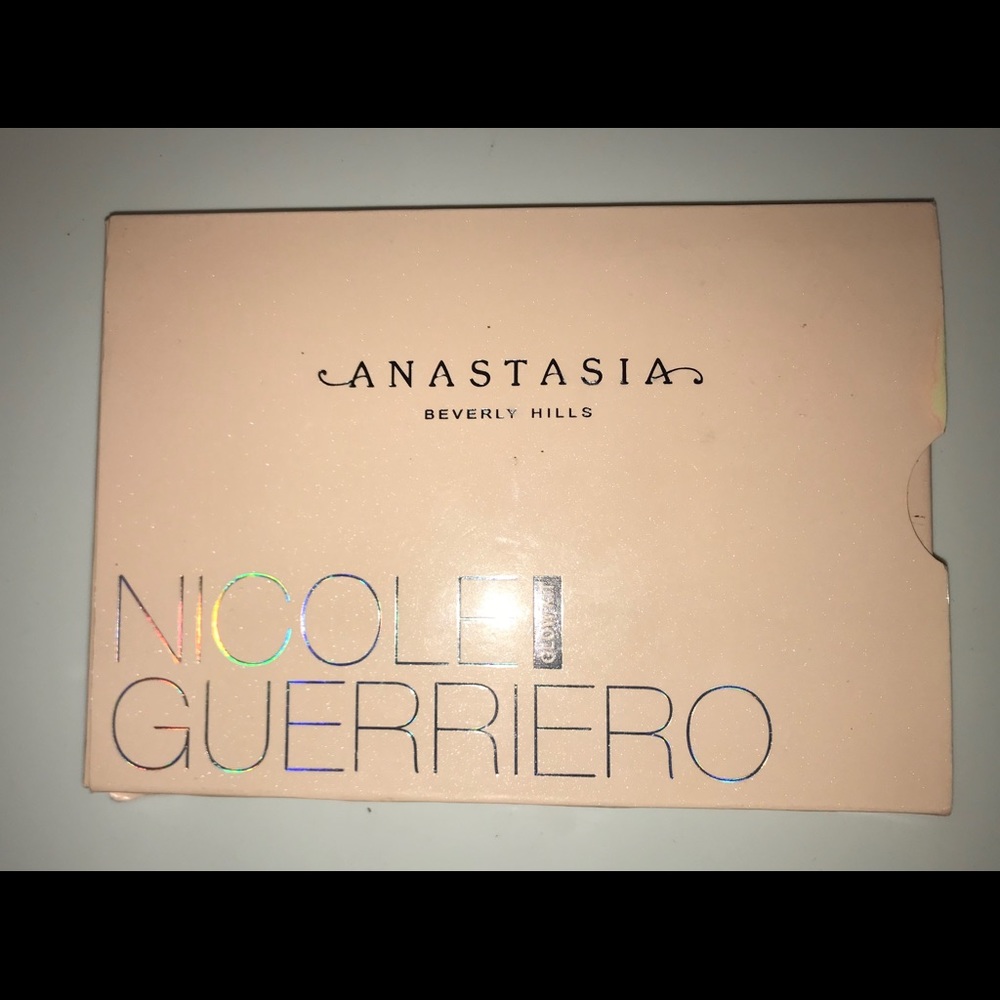Anastasia Nicole Guerriero pallete