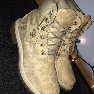 Size:7 , timberland boots