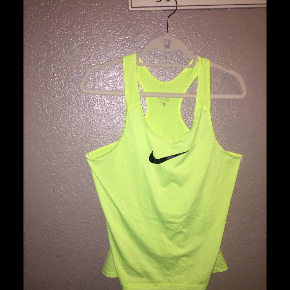work out Nike tank