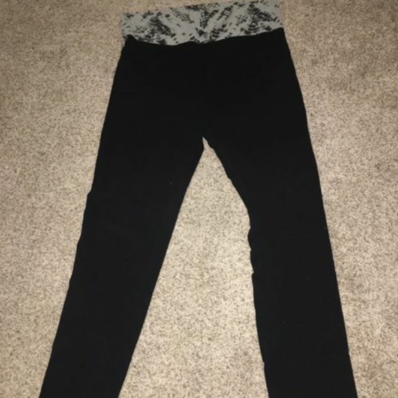 *LOT* 2 Victoria Secret PINK shirts & 2 leggings - Picture 7 of 8