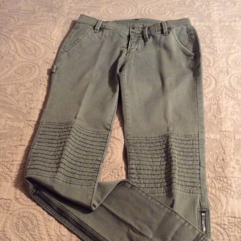 BCBGMaxAzria Green denim-like pants