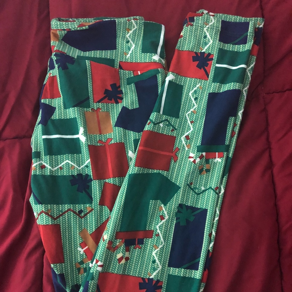 Lularoe holiday leggings one size