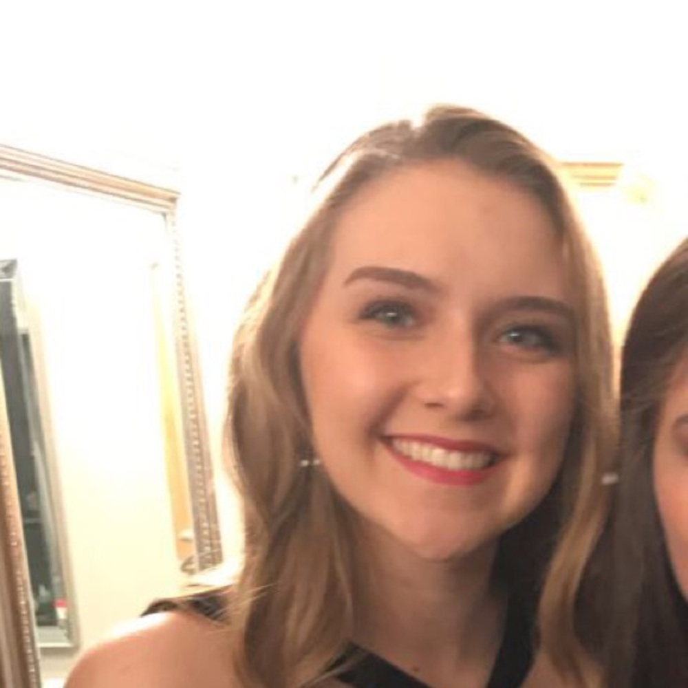 Meet your Posher, Caroline