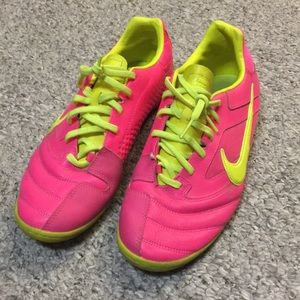 indoor soccer shoes