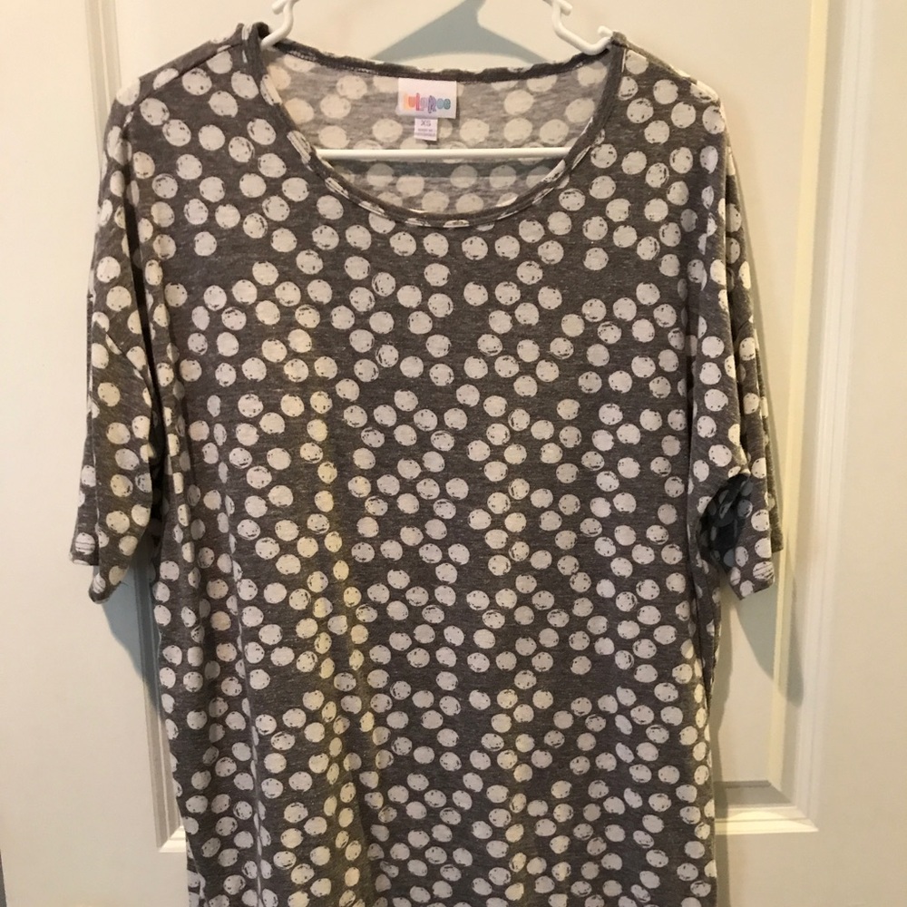 EUC. Lularoe Irma shirt grey w/ polka dots (XS)