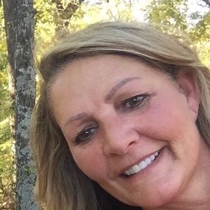 Meet your Posher, Kendra