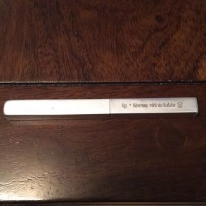 Compact Lip/Eye Shadow Brush