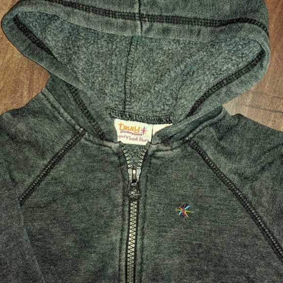 Truly Scrumptious by Heidi Klum 2-Piece Outfit - Picture 2 of 2