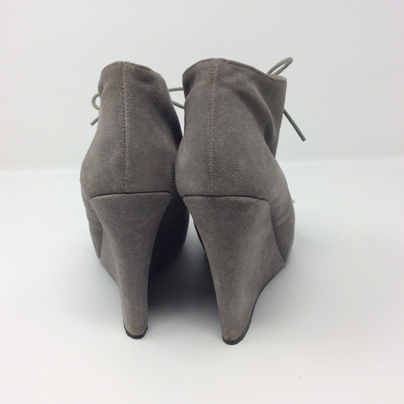 Grey suede booties. - Picture 3 of 5