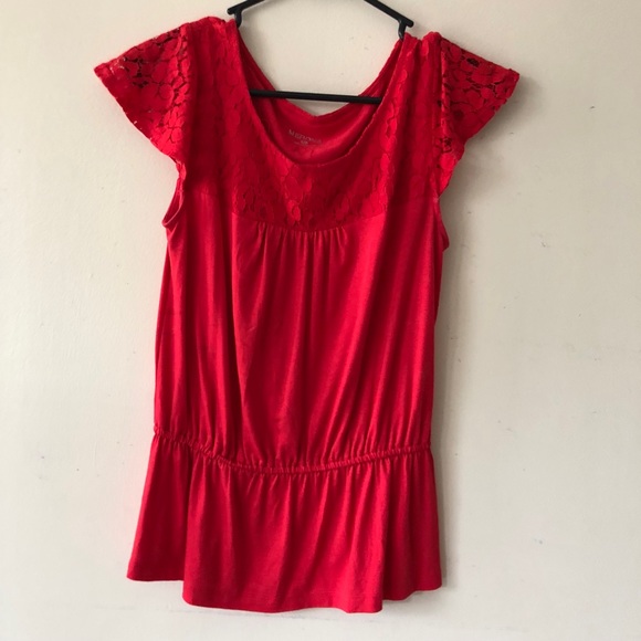 Red top with lace flutter sleeves - Picture 3 of 4