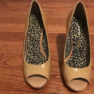 Jessica Simpson peep toe pumps