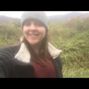 Meet your Posher, Hannah