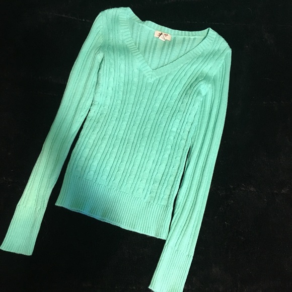 Mint colored sweater! - Picture 2 of 4