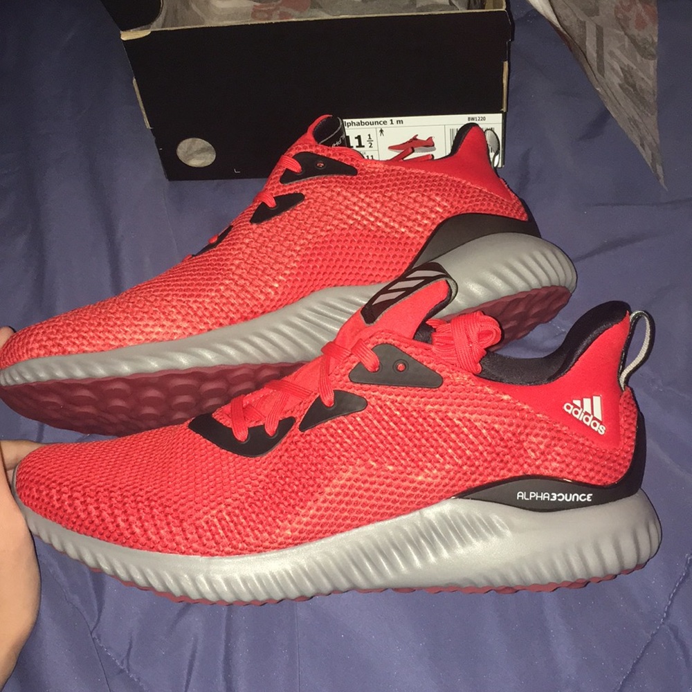 🔥BRAND NEW⭐️Alphabounce Shoes😎