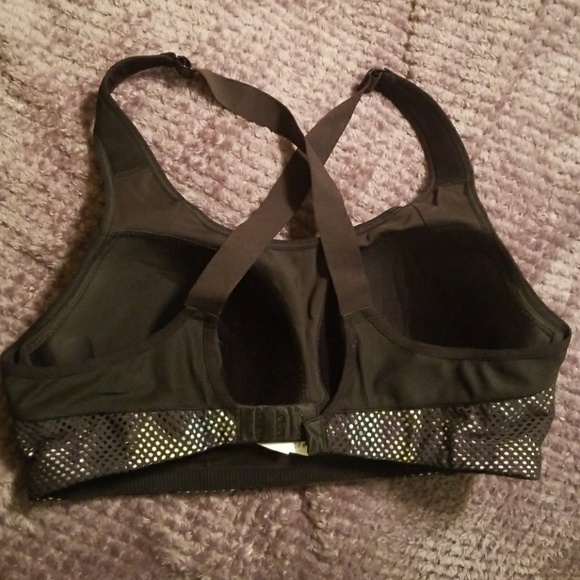 VS Sports Bra - Picture 2 of 3