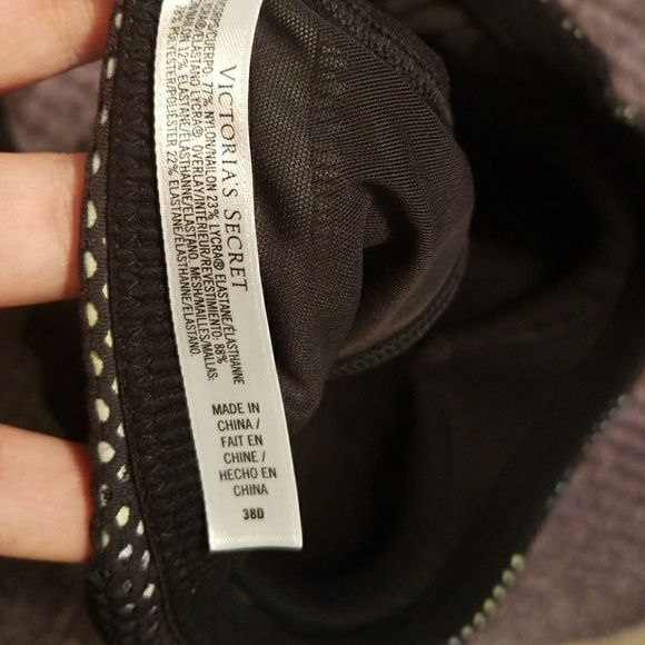 VS Sports Bra - Picture 3 of 3