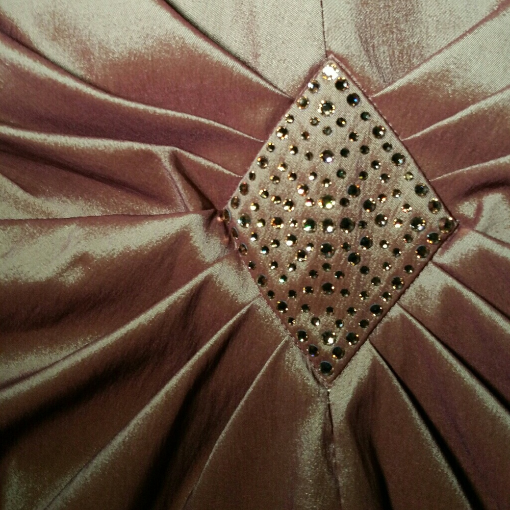 Top - Picture 2 of 2
