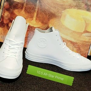 Brand new Converse sz 10.5 men/leather