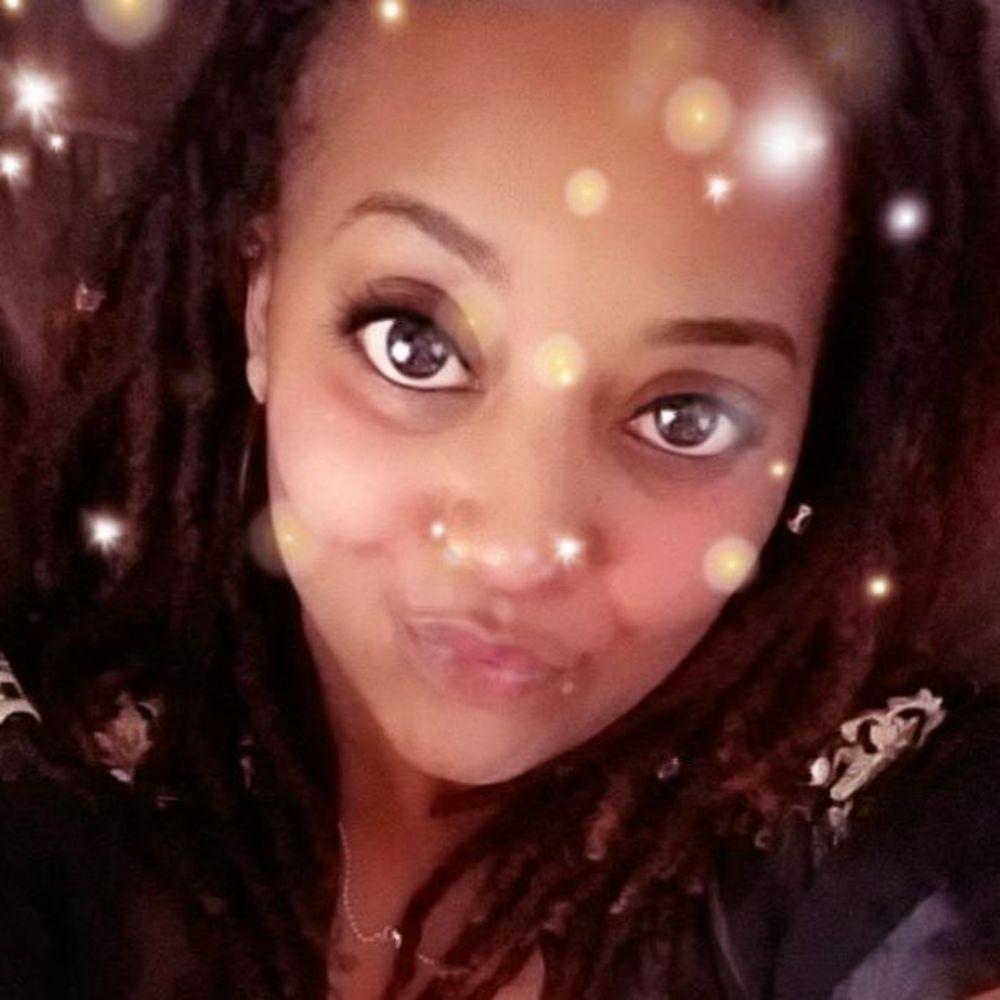 Meet your Posher, Racquel