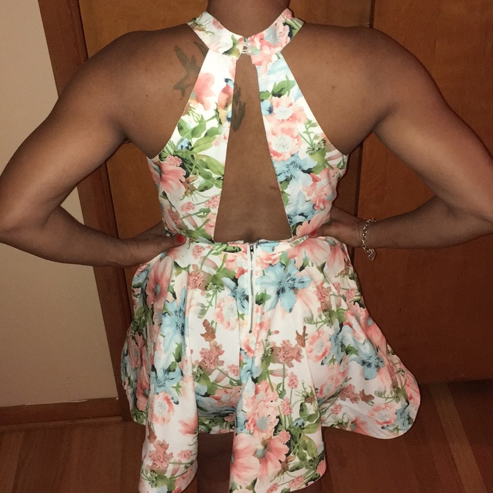 Akira Floral Print Mini Dress NWOT - Picture 2 of 3