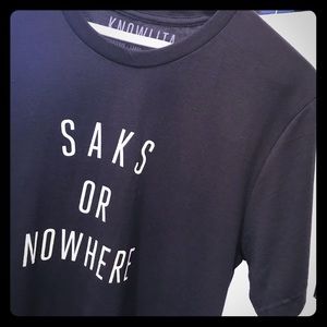 Knowlita RaRe BLACK Saks T-shirt L unisex