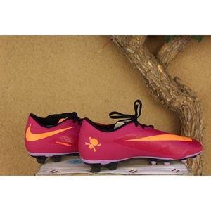 Nike Hypervenom Women’s Soccer Cleats