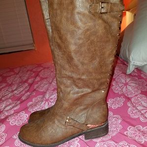 👢STUDDED KNEE BOOTS👢