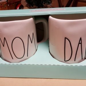 Rae dunn Mom & Dad Mug set