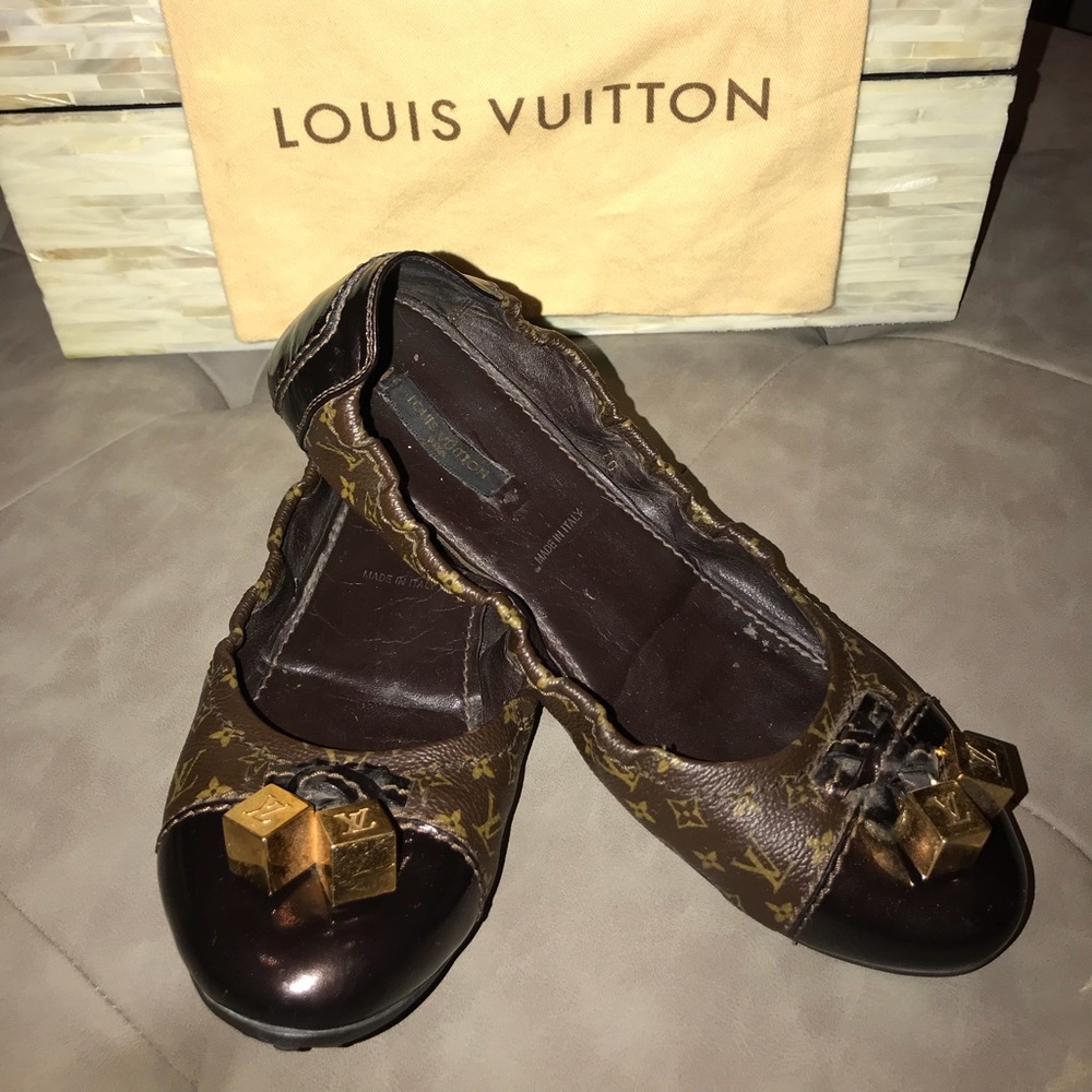 Authentic Louis Vuitton Monogram “Lovely” Flats