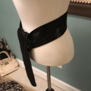 CHICO’S BLACK SHIMMERING BELT