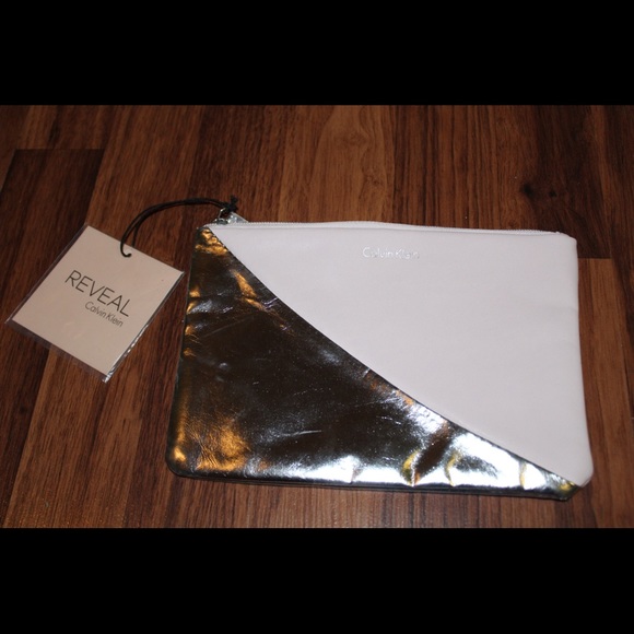 Calvin Klein pouch - Picture 2 of 4