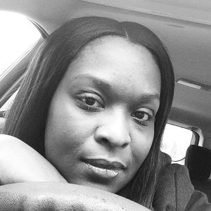 Meet your Posher, Dena