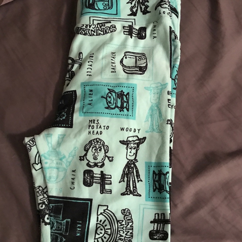 OS Lularoe toy story leggings