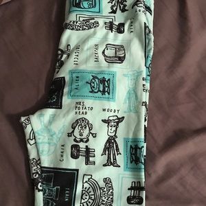 OS Lularoe toy story leggings
