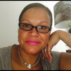 Meet your Posher, Luz