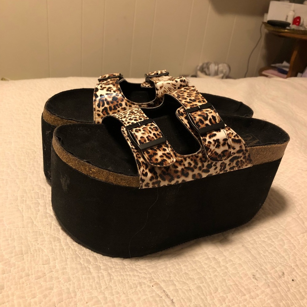YRU High Platforms