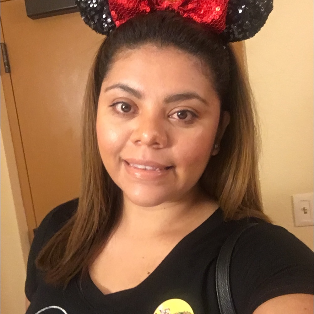 Meet your Posher, Yesenia
