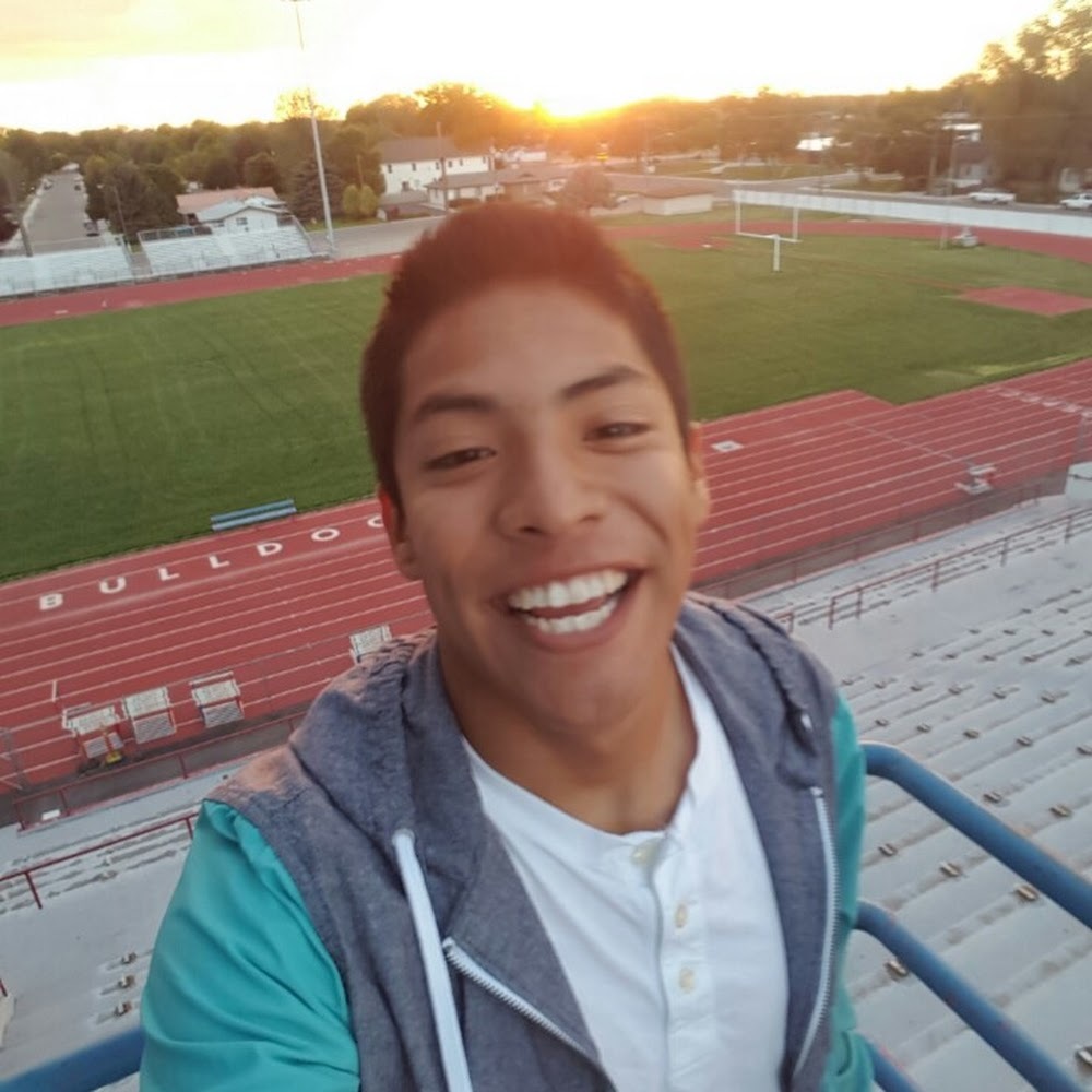 Meet your Posher, Moises
