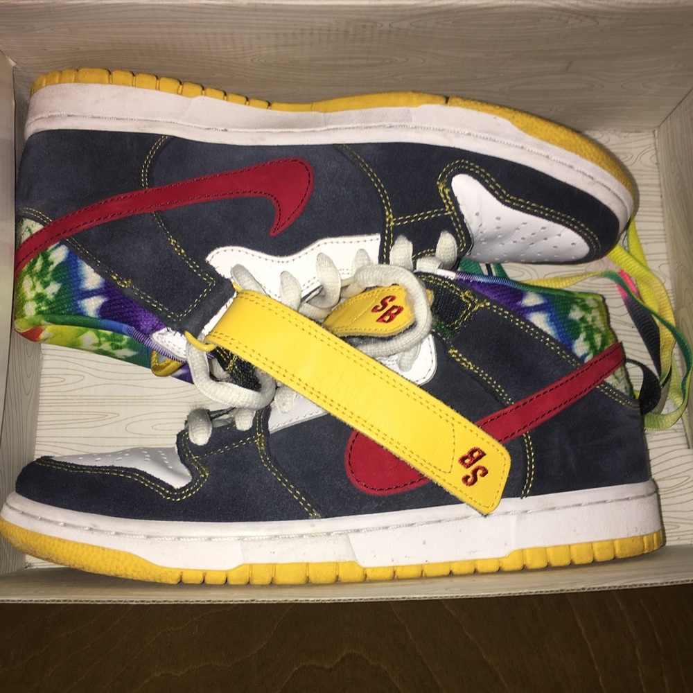 NIKE DUNK MID PRO SB "TIE DYE"