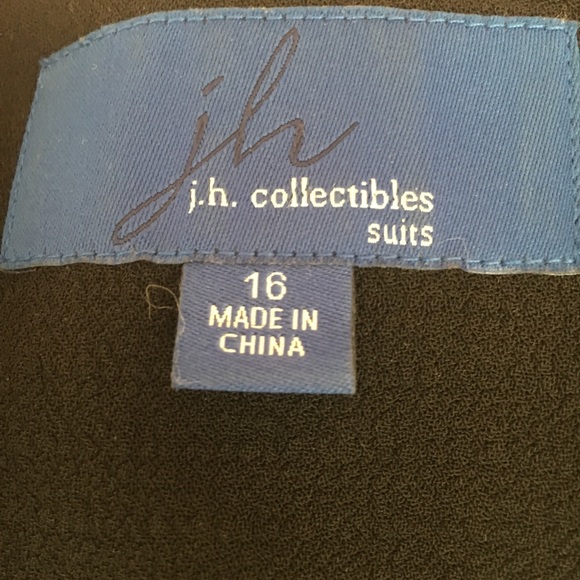 Beautiful Black Zip-Front Blazer - Picture 4 of 4