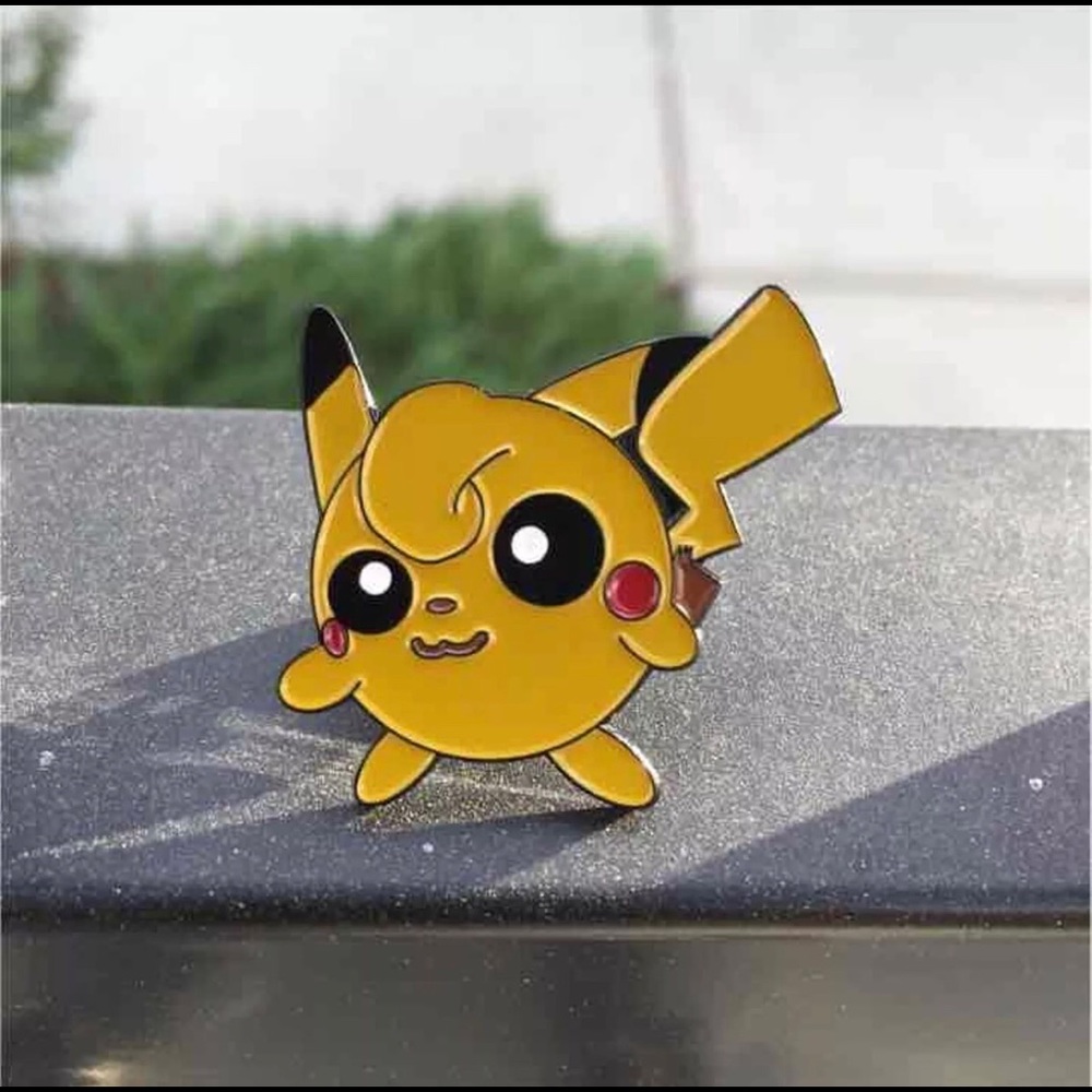 Jigglychu Enamel Pin *LIMITED* - Picture 3 of 6