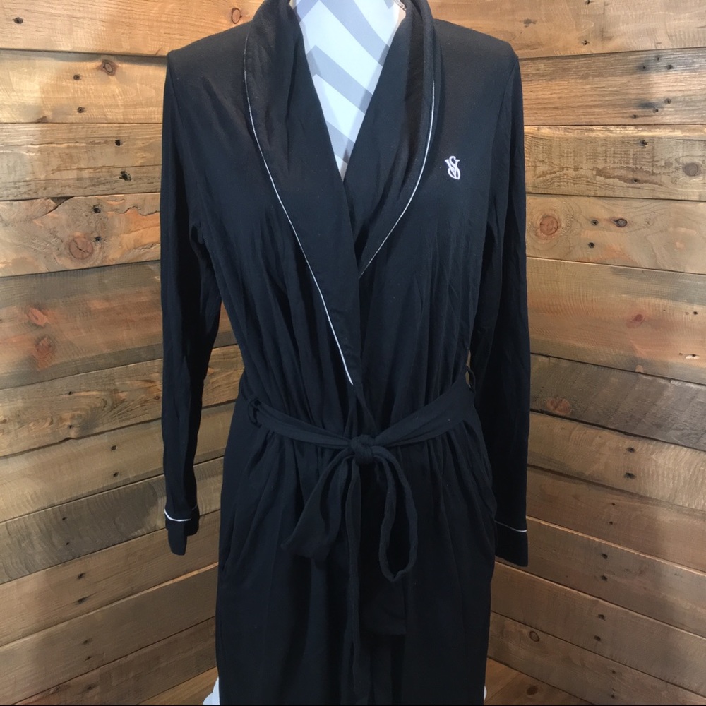 VICTORIA’S SECRET LIGHTWEIGHT POCKET ROBE