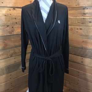 VICTORIA’S SECRET LIGHTWEIGHT POCKET ROBE